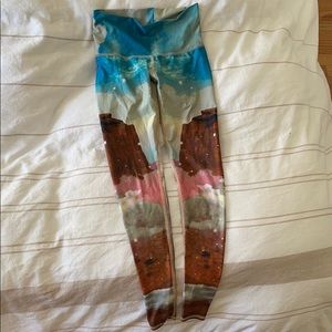 TEEKI Unicorn hot pants yoga leggings, XS